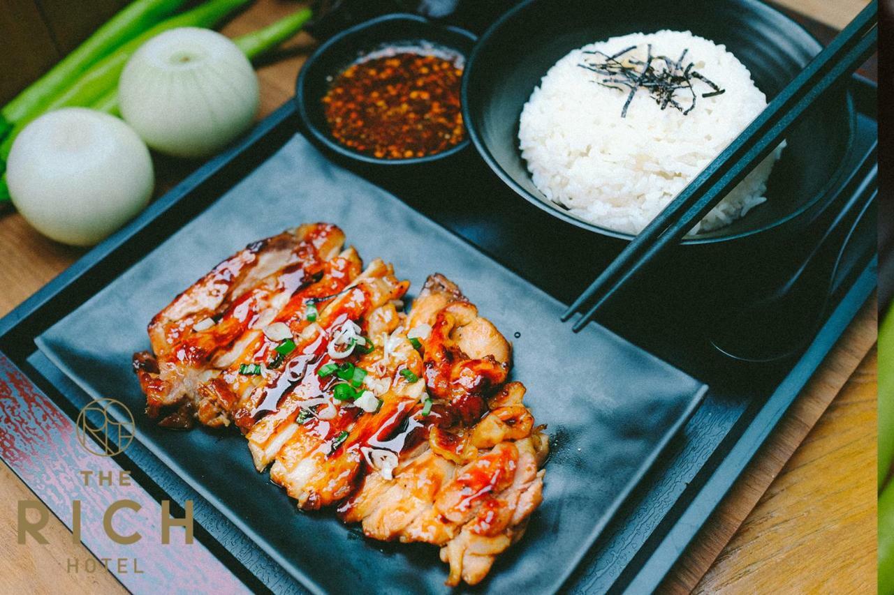 더 리치 호텔 나콘라차시마 외부 사진